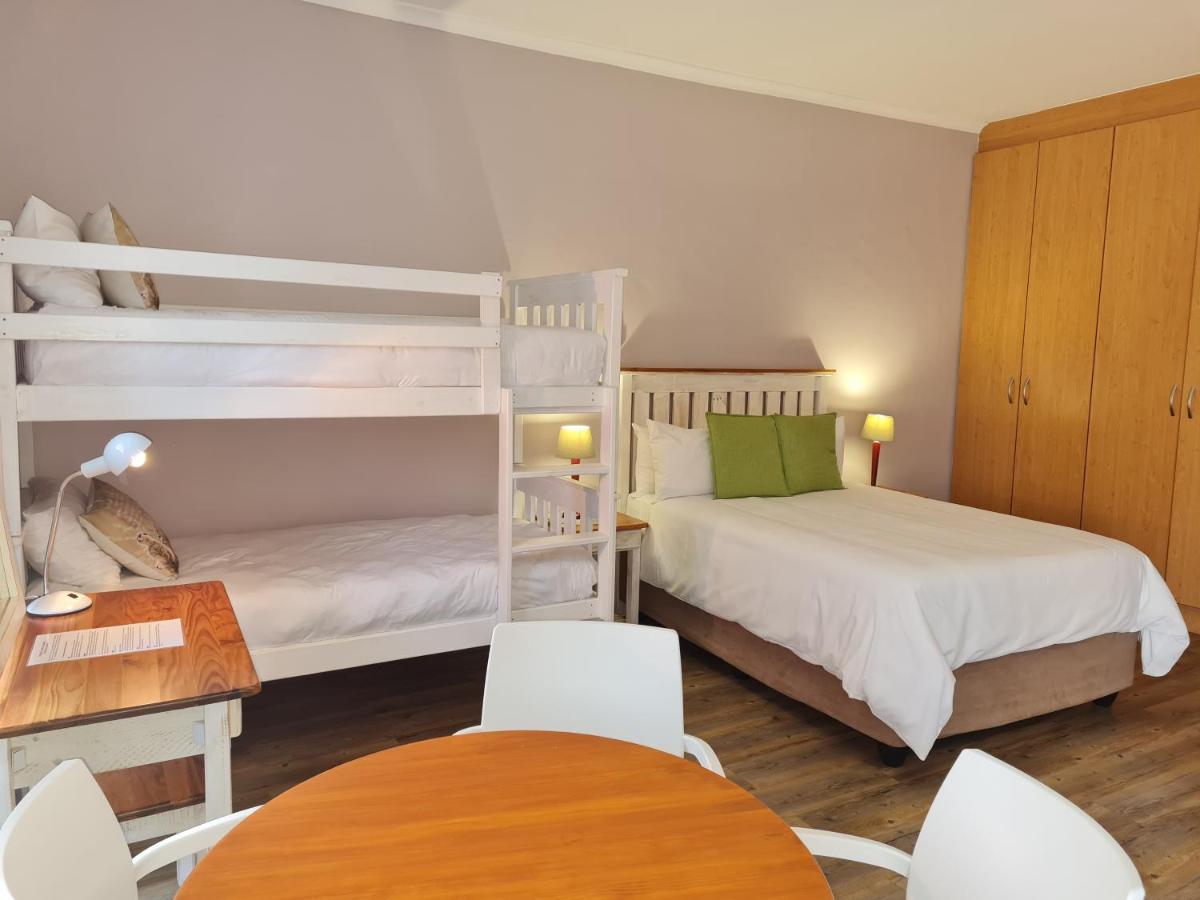 10 Windell Self Catering Accommodation Durbanville Esterno foto