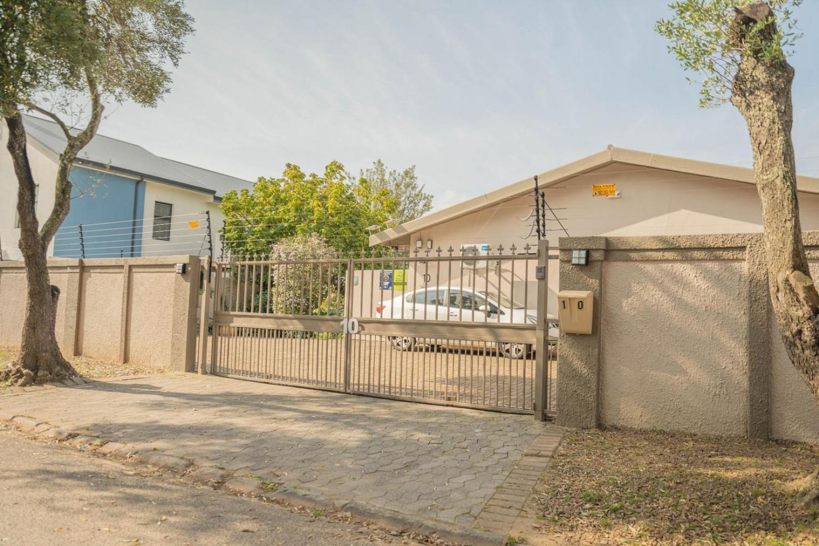 10 Windell Self Catering Accommodation Durbanville Esterno foto