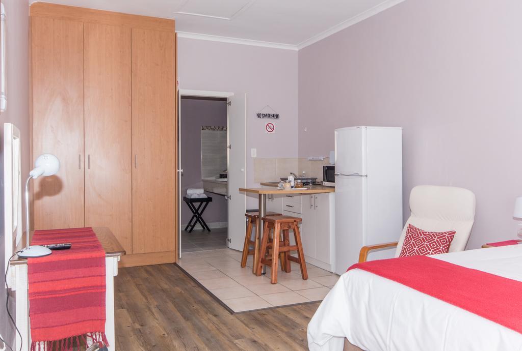 10 Windell Self Catering Accommodation Durbanville Esterno foto